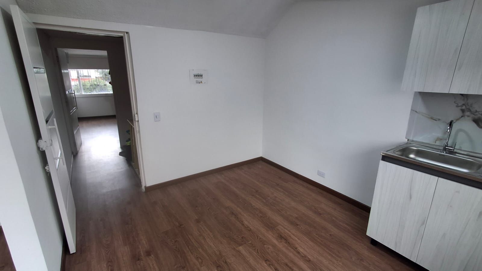 Apartaestudio en arriendo Cundinamarca Bogotá Primavera Occidental 38 m2 Habitaciones 1 Baños 1 Garajes 0 Precio $1300000