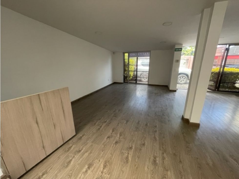 Oficina en venta Cundinamarca Bogotá Tierra Linda 300 m2 Habitaciones 0 Baños 3 Garajes 4 Precio $1900000000