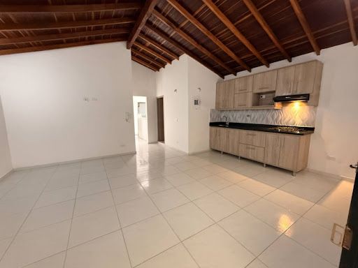 Apartamento en arriendo Antioquia Medellín San Isidro 80 m2 Habitaciones 3 Baños 2 Garajes 0 Precio $1750000