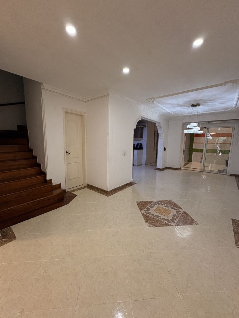 Casa en venta Valle Del Cauca Cali Santa Anita - La Selva 200 m2 Habitaciones 5 Baños 6 Garajes 2 Precio $680000000