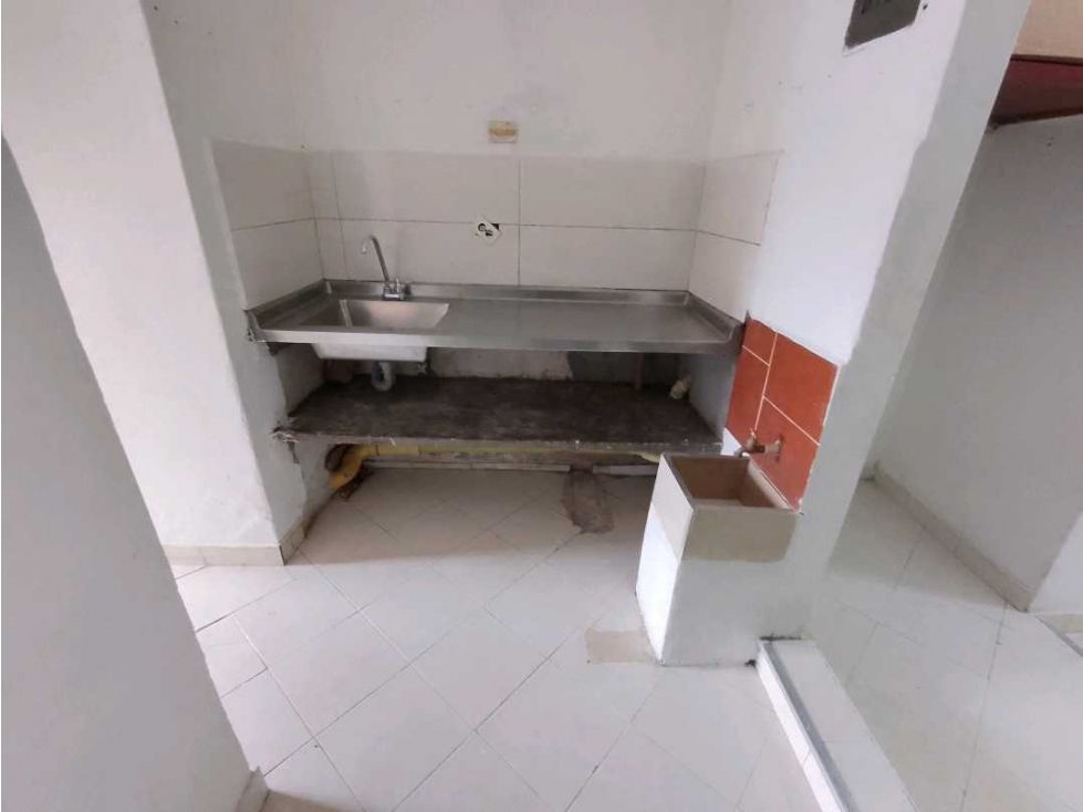 Apartaestudio en arriendo Antioquia Medellín Sucre 30 m2 Habitaciones 1 Baños 1 Garajes 0 Precio $800000