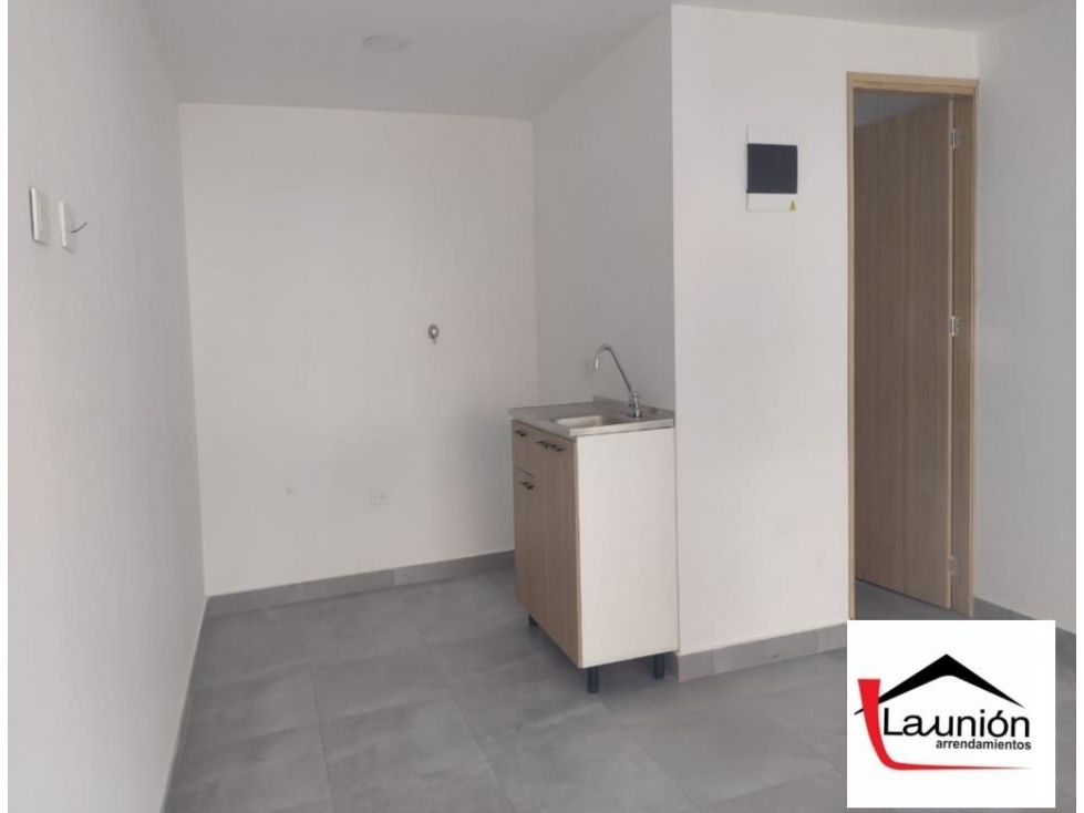 Local en arriendo Antioquia Itagüí La Independencia 30 m2 Habitaciones 0 Baños 1 Garajes 0 Precio $2035000