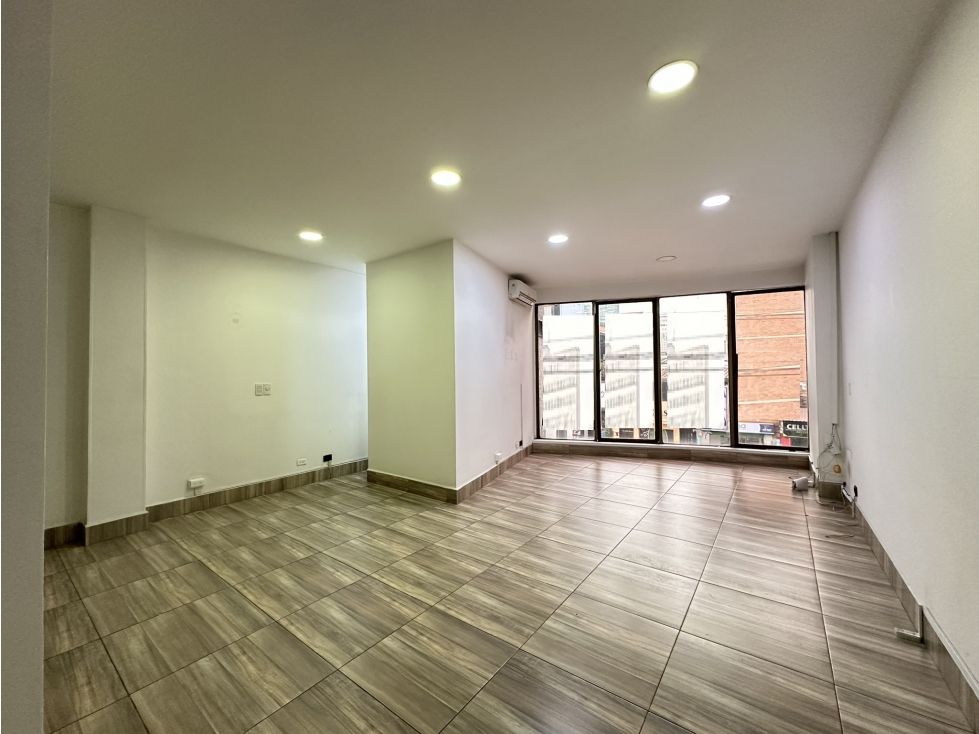 Oficina en arriendo Antioquia Medellín Astorga 44 m2 Habitaciones 0 Baños 1 Garajes 1 Precio $3400000