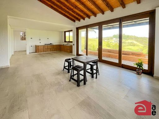 Casa Campestre en arriendo Antioquia El Carmen De Viboral El Carmen De Viboral 2500 m2 Habitaciones 2 Baños 1 Garajes 2 Precio $3700000