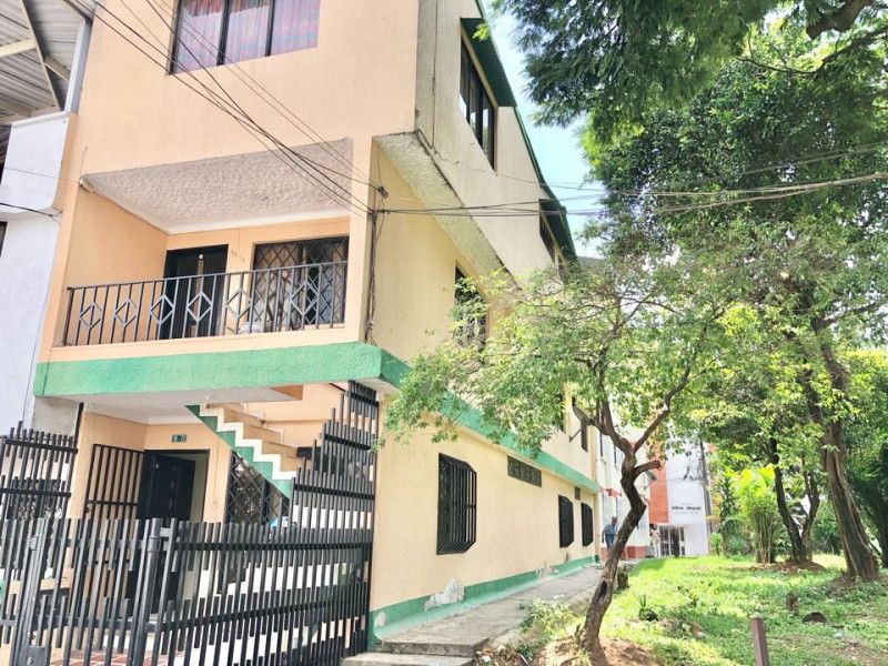 Casa en venta Valle Del Cauca Cali Departamental 240 m2 Habitaciones 6 Baños 4 Garajes 0 Precio $415000000