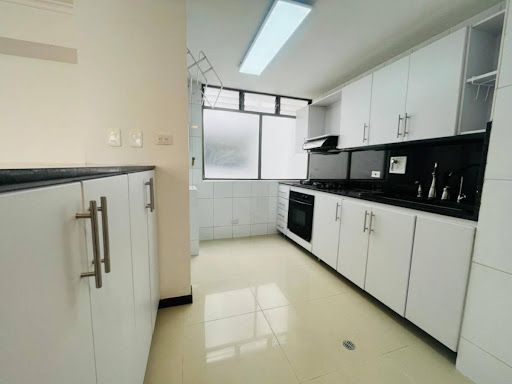 Apartamento en arriendo Antioquia Envigado Alto De Misael 84 m2 Habitaciones 2 Baños 2 Garajes 1 Precio $3400000