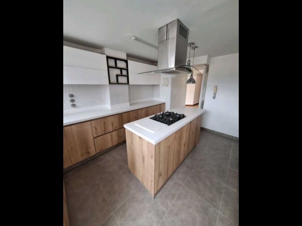 Apartamento en venta Antioquia Medellín La Candelaria 100 m2 Habitaciones 3 Baños 3 Garajes 2 Precio $650000000