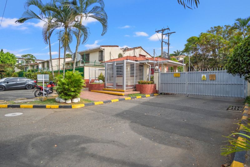 Casa en venta Valle Del Cauca Cali Quintas De Don Simón 135 m2 Habitaciones 3 Baños 5 Garajes 2 Precio $630000000