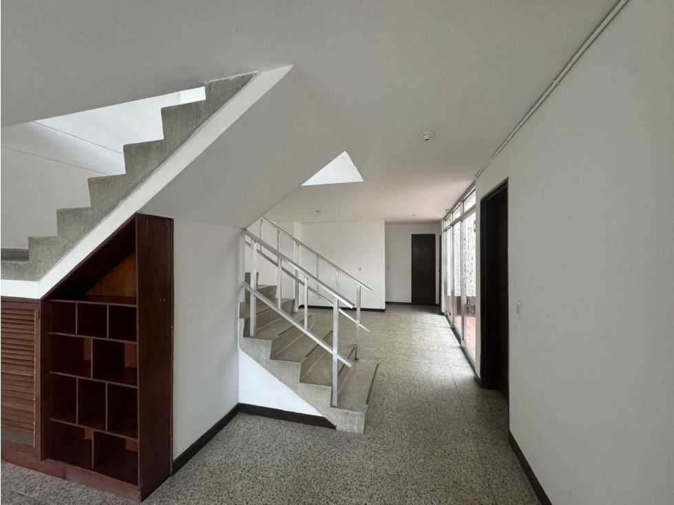 Casa en arriendo Antioquia Medellín Santa Monica 400 m2 Habitaciones 7 Baños 4 Garajes 1 Precio $6000000