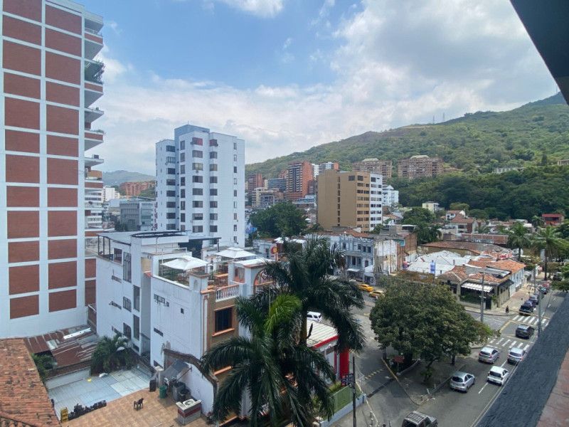 Oficina en venta Valle Del Cauca Cali Granada 70 m2 Habitaciones 0 Baños 2 Garajes 0 Precio $310000000