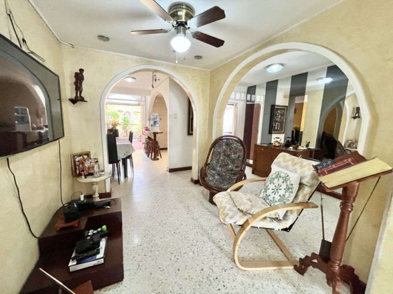 Casa en venta Valle Del Cauca Cali Francisco Eladio Ramirez 314 m2 Habitaciones 7 Baños 4 Garajes 1 Precio $560000000