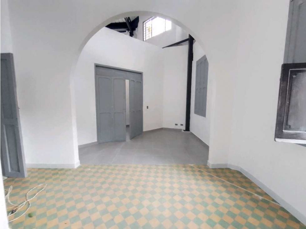 Local en arriendo Antioquia Medellín Bombona No1 400 m2 Habitaciones 0 Baños 4 Garajes 0 Precio $15000000