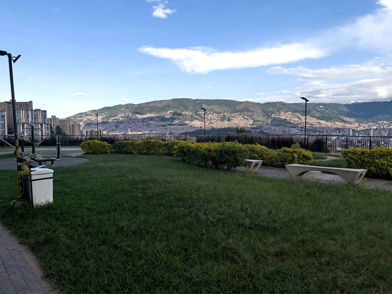 Apartamento en arriendo Antioquia Medellín Santa Rosa De Lima 70 m2 Habitaciones 3 Baños 2 Garajes 1 Precio $3350000