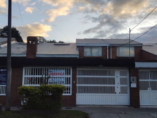 Casa en arriendo Cundinamarca Bogotá La Esperanza 220 m2 Habitaciones 4 Baños 3 Garajes 3 Precio $5300000