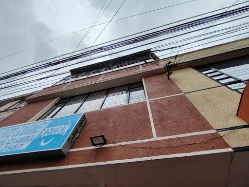 Casa en arriendo Cundinamarca Bogotá San Jose 150 m2 Habitaciones 6 Baños 2 Garajes 0 Precio $3200000