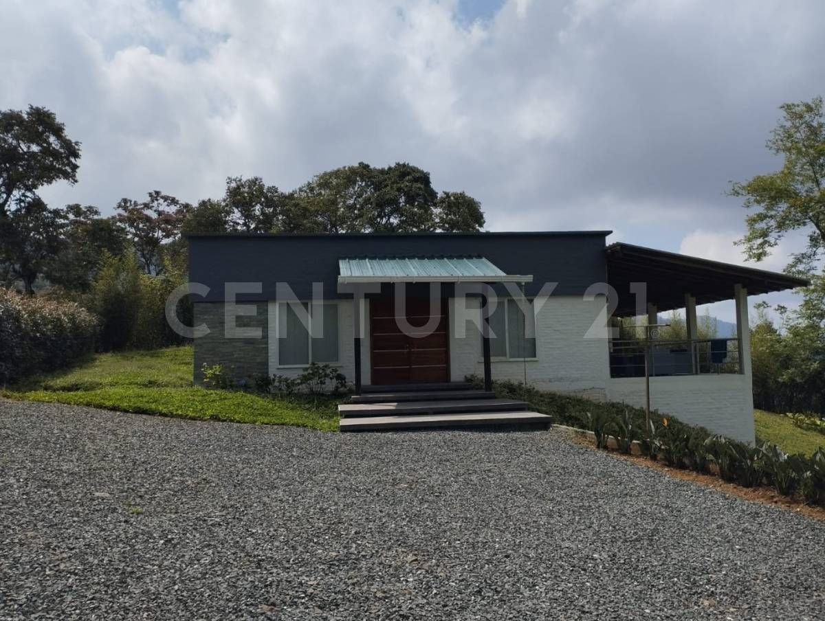 Casa en arriendo Valle Del Cauca Dagua Dagua 200 m2 Habitaciones 2 Baños 3 Garajes 4 Precio $3600000