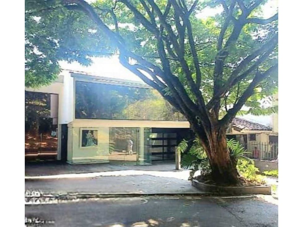 Oficina en venta Valle Del Cauca Cali Urbanización Ciudad Jardín 450 m2 Habitaciones 0 Baños 10 Garajes 12 Precio $2500000000