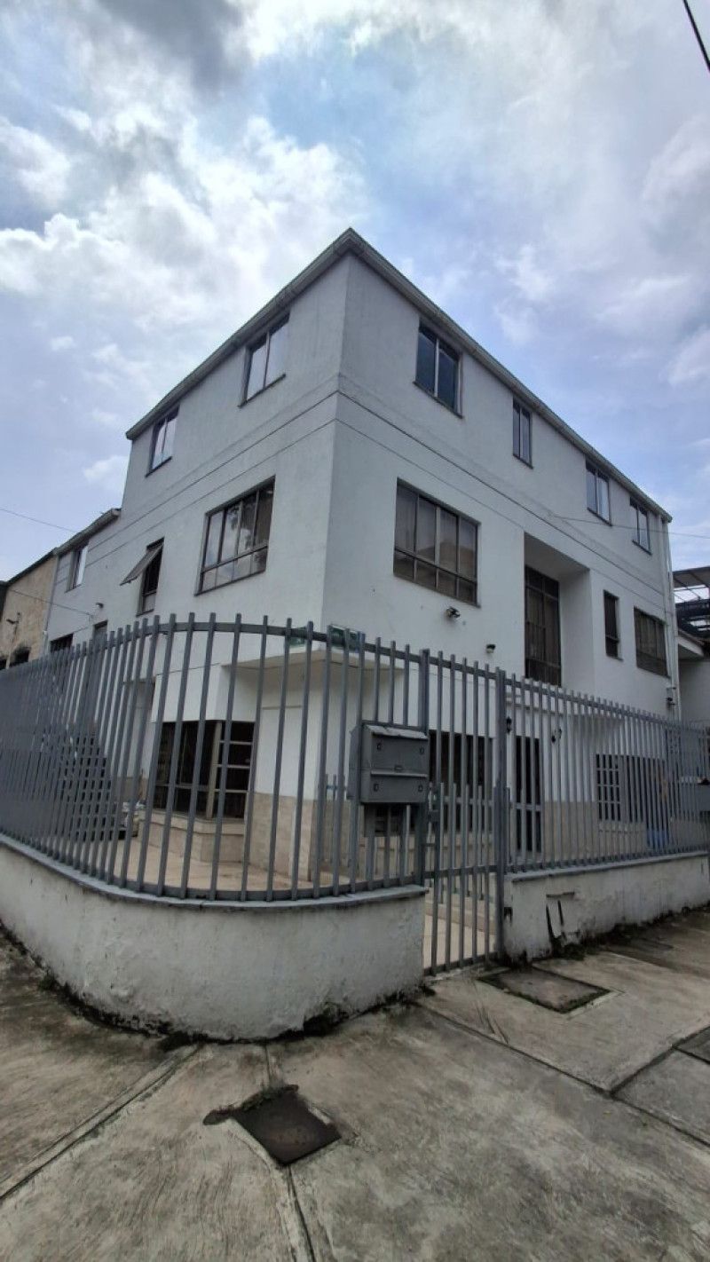 Apartaestudio en arriendo Valle Del Cauca Cali Prados Del Norte 30 m2 Habitaciones 1 Baños 1 Garajes 0 Precio $950000