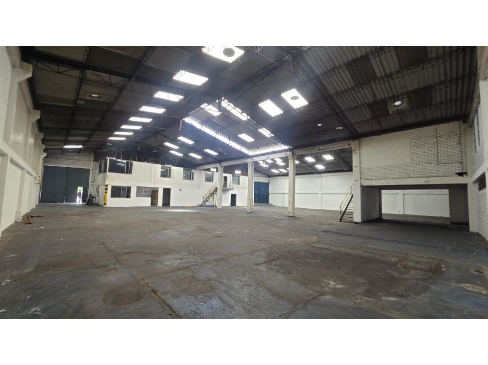 Bodega en arriendo Cundinamarca Bogotá Bogotá 1240 m2 Habitaciones 0 Baños 4 Garajes 10 Precio $30000000