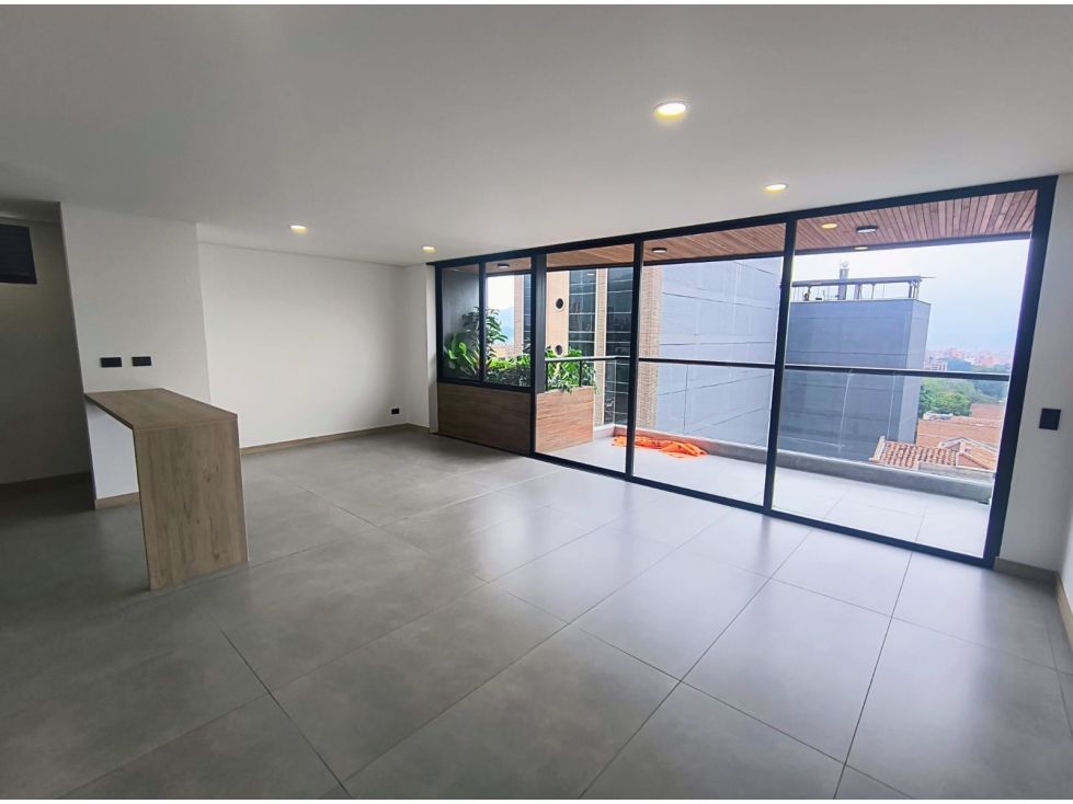 Apartamento en arriendo Antioquia Medellín La Castellana 110 m2 Habitaciones 3 Baños 3 Garajes 2 Precio $5500000