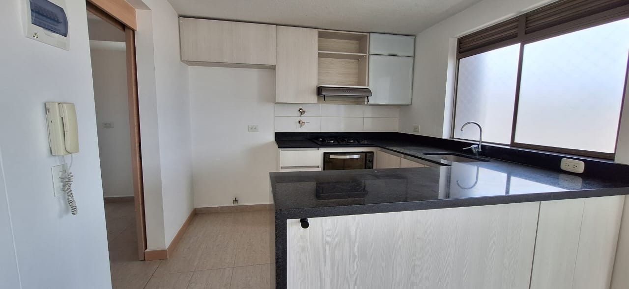 Apartamento en arriendo Antioquia Medellín Loma De Los Bernal 127 m2 Habitaciones 3 Baños 2 Garajes 1 Precio $4900000