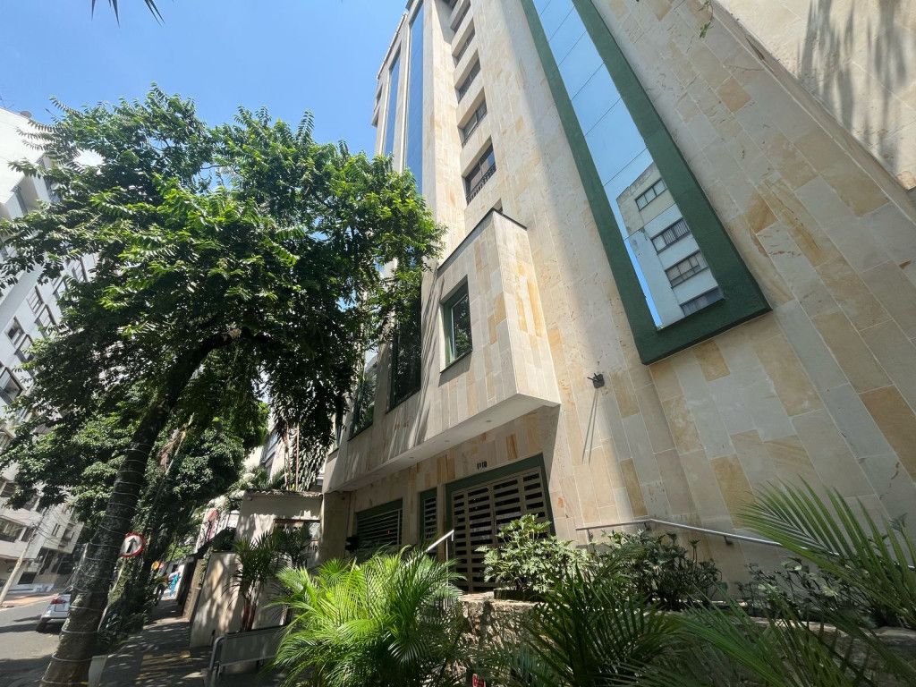 Oficina en arriendo Valle Del Cauca Cali Centenario 60 m2 Habitaciones 0 Baños 2 Garajes 1 Precio $2300000