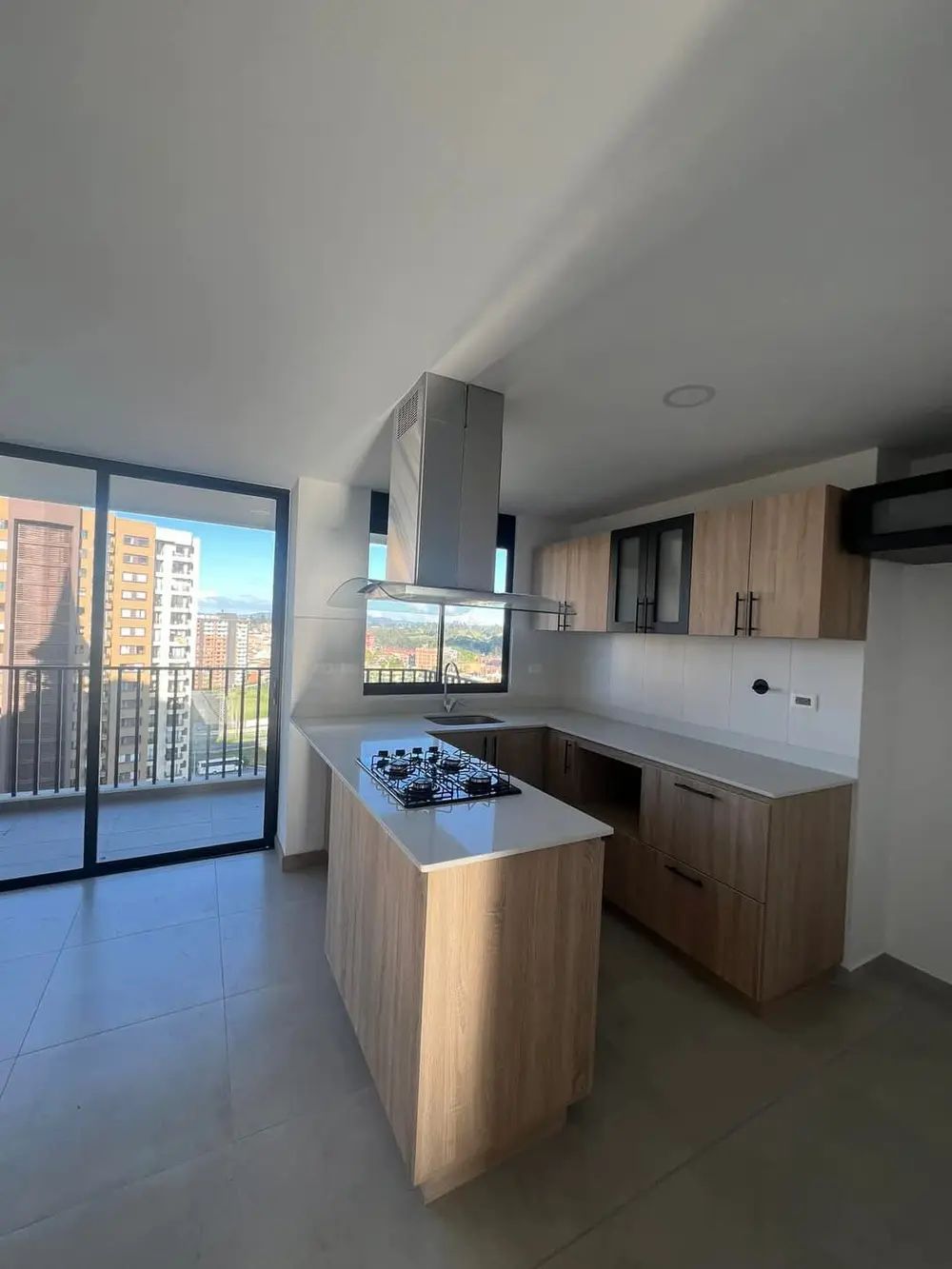 Apartamento en arriendo Antioquia Rionegro La Florida 80 m2 Habitaciones 3 Baños 2 Garajes 1 Precio $2000000