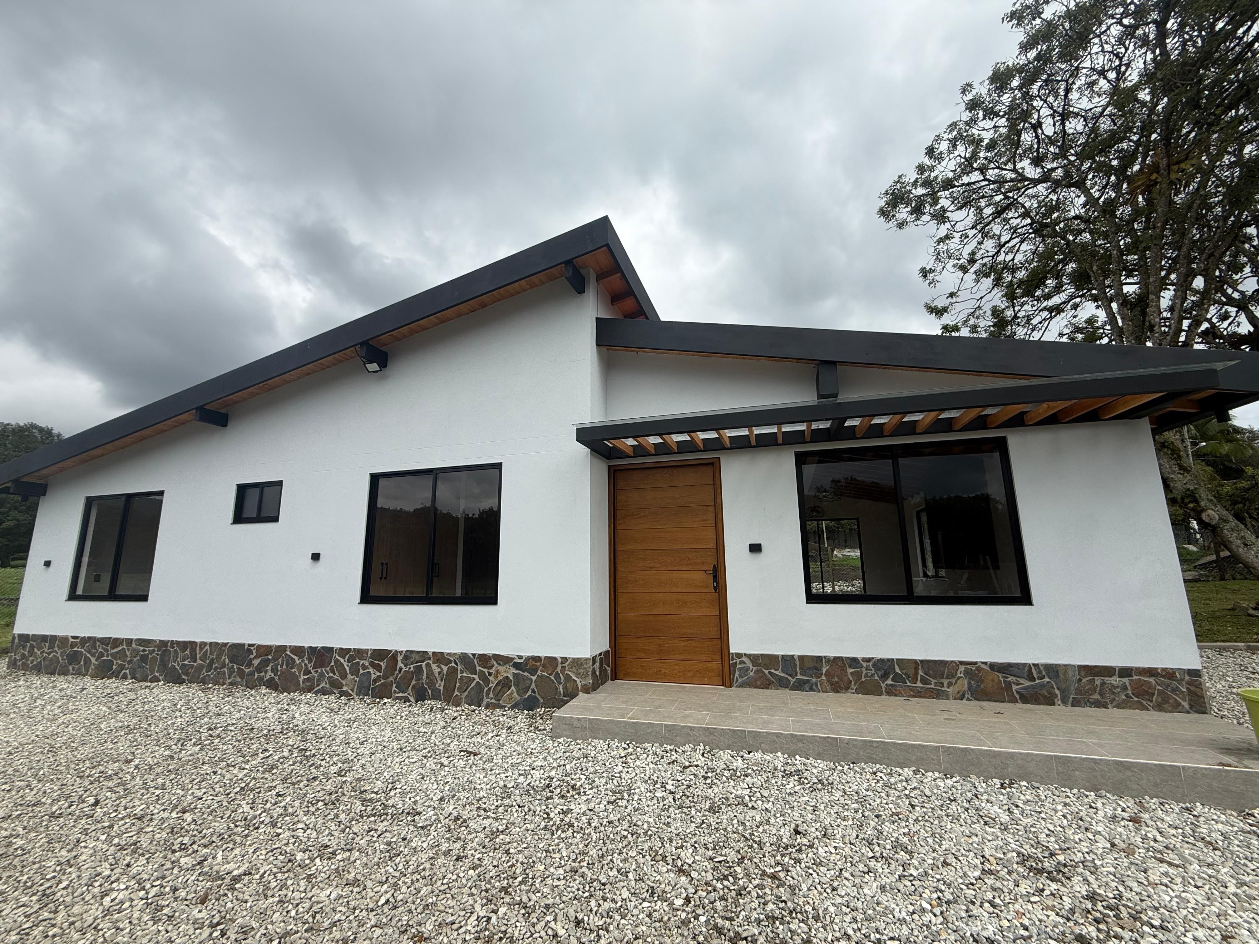 Casa en arriendo Antioquia Rionegro El Porvenir 120 m2 Habitaciones 3 Baños 2 Garajes 0 Precio $7000000