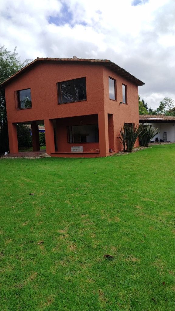 Casa Campestre en arriendo Cundinamarca Chía Cr Los Buganviles 260 m2 Habitaciones 5 Baños 5 Garajes 4 Precio $5500000