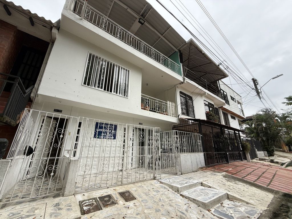 Apartamento en arriendo Valle Del Cauca Cali Belalcázar 90 m2 Habitaciones 4 Baños 3 Garajes 1 Precio $1220000