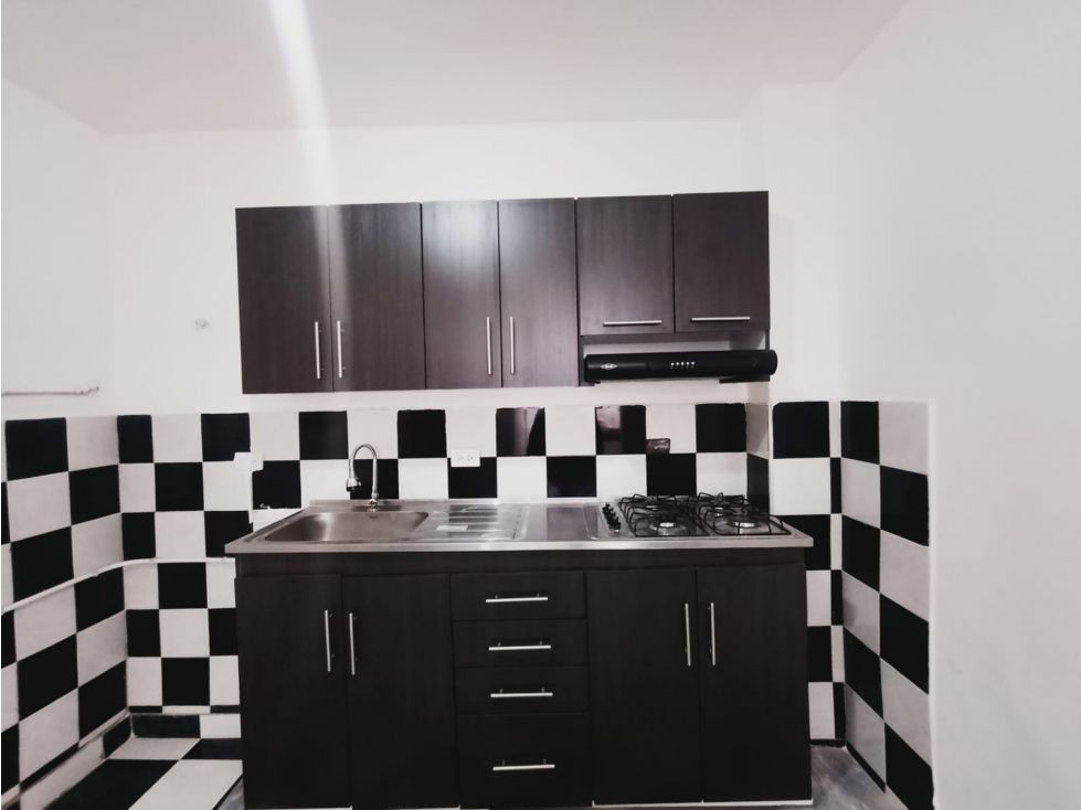 Casa en arriendo Antioquia Itagüí Centro 110 m2 Habitaciones 3 Baños 2 Garajes 0 Precio $3000000