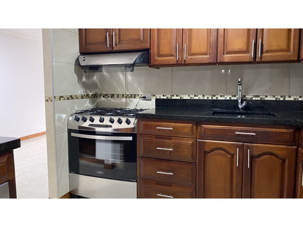 Casa en arriendo Antioquia Medellín La Candelaria 0 m2 Habitaciones 4 Baños 2 Garajes 2 Precio $3100000