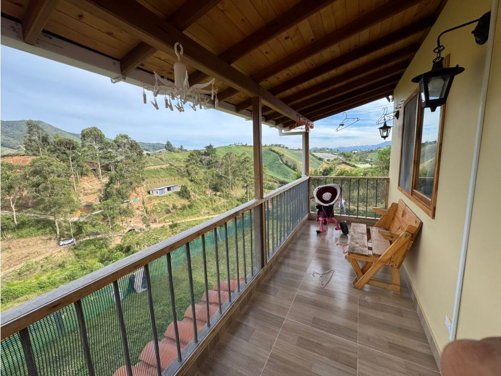 Finca en arriendo Antioquia Marinilla Marinilla 160 m2 Habitaciones 5 Baños 3 Garajes 1 Precio $2000000