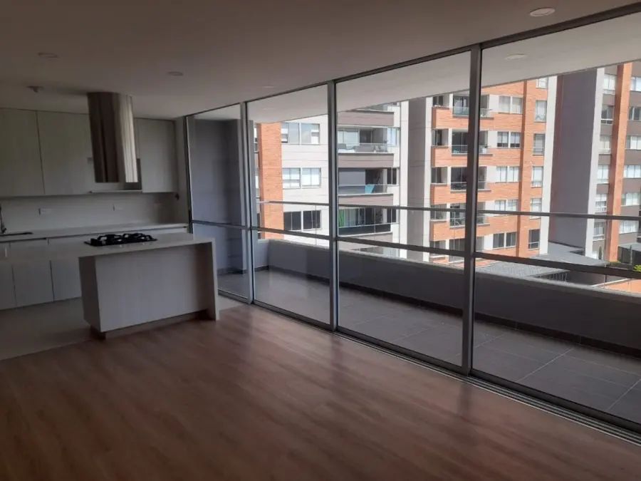 Apartamento en arriendo Antioquia Itagüí San Francisco 108 m2 Habitaciones 3 Baños 2 Garajes 2 Precio $2300000