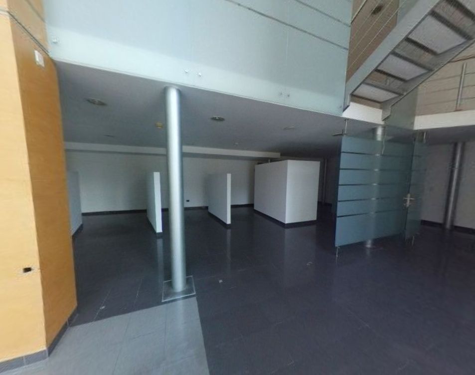 Local en venta Cundinamarca Bogotá Las Acasias 189 m2 Habitaciones 0 Baños 2 Garajes 3 Precio $2891000000