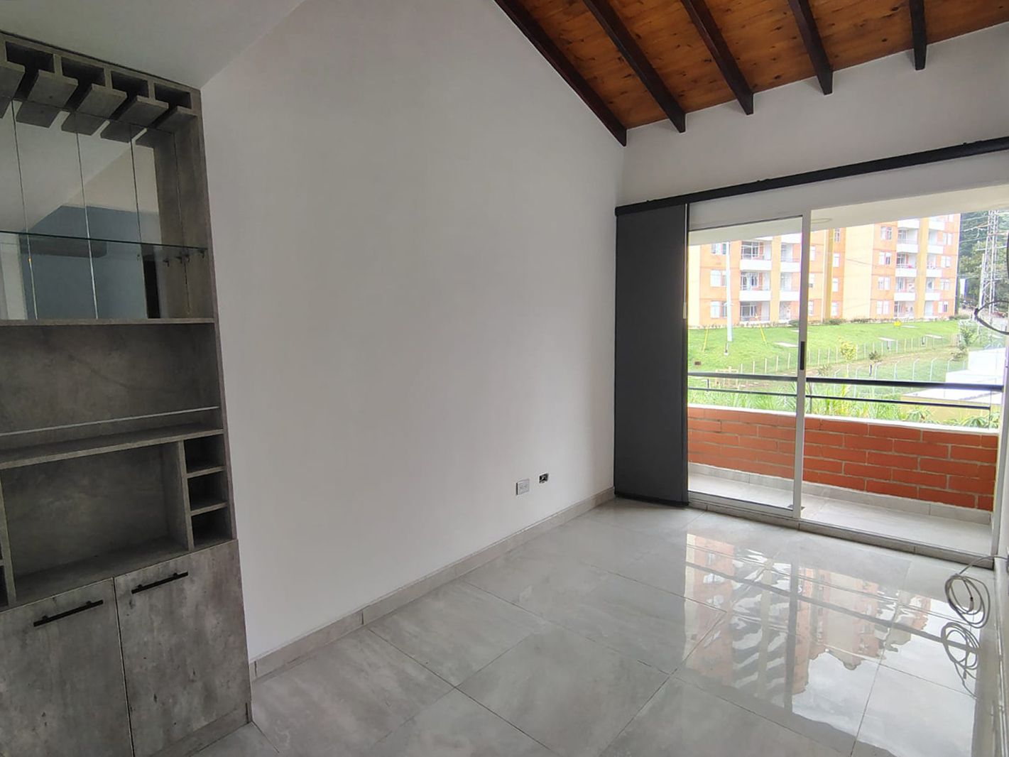 Apartamento en arriendo Antioquia Envigado La Mina 117 m2 Habitaciones 3 Baños 2 Garajes 1 Precio $4000000