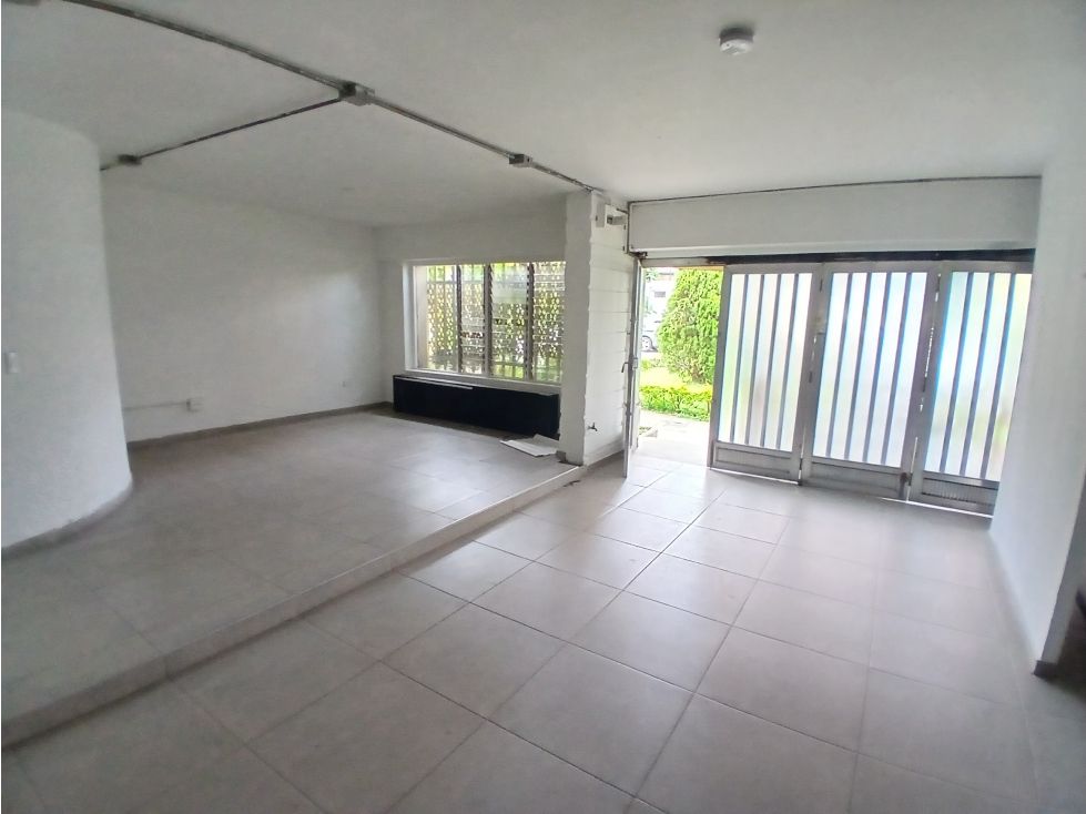 Casa en arriendo Antioquia Medellín La Castellana 303 m2 Habitaciones 8 Baños 10 Garajes 0 Precio $18000000