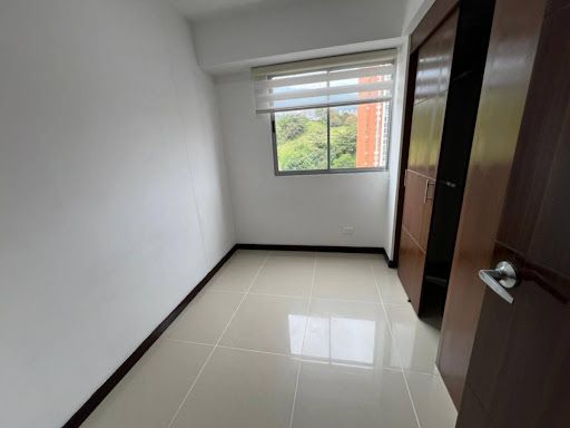 Apartamento en arriendo Antioquia Medellín Santa Rosa De Lima 70 m2 Habitaciones 3 Baños 2 Garajes 1 Precio $3000000