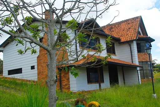 Casa Campestre en venta Santander Los Santos Los Santos 5000 m2 Habitaciones 6 Baños 3 Garajes 5 Precio $780000000