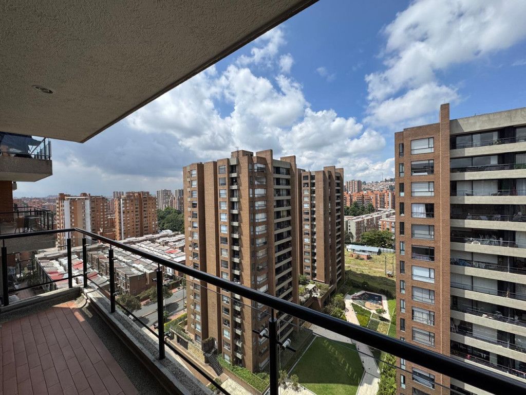 Apartamento en arriendo Cundinamarca Bogotá Mazurén 126 m2 Habitaciones 3 Baños 4 Garajes 2 Precio $6999500