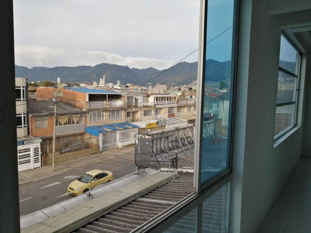 Casa en venta Cundinamarca Bogotá Santa Isabel Sur 0 m2 Habitaciones 5 Baños 4 Garajes 2 Precio $1600000000