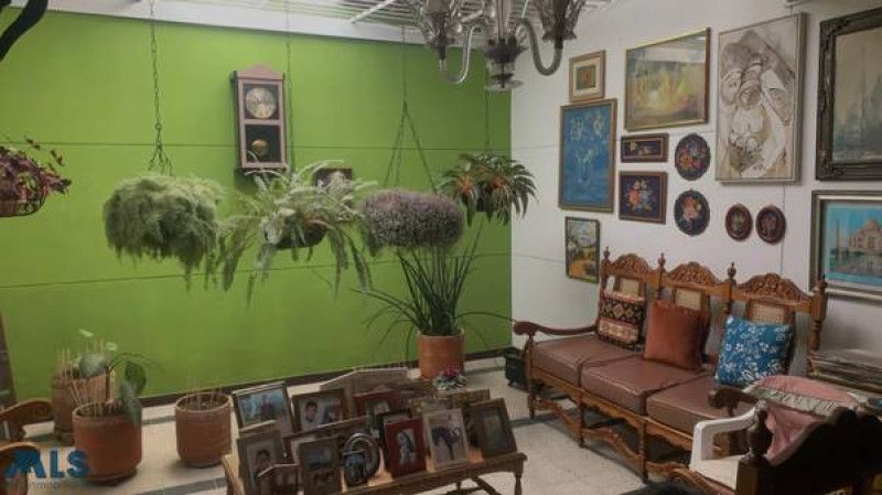 Casa en venta Antioquia Medellín Los Pinos 256 m2 Habitaciones 4 Baños 2 Garajes 2 Precio $1400000000
