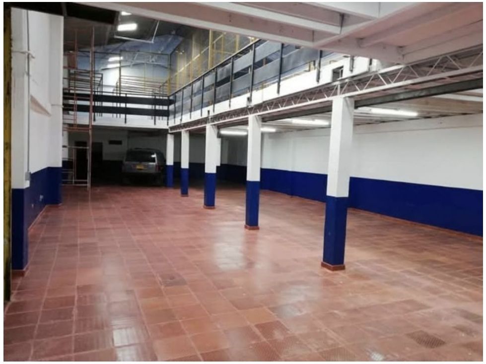 Bodega en venta Cundinamarca Bogotá Bogotá 600 m2 Habitaciones 0 Baños 5 Garajes 2 Precio $2150000000