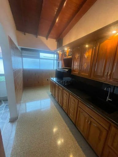 Apartamento en arriendo Antioquia Medellín Los Alcazares 140 m2 Habitaciones 4 Baños 3 Garajes 1 Precio $3200000