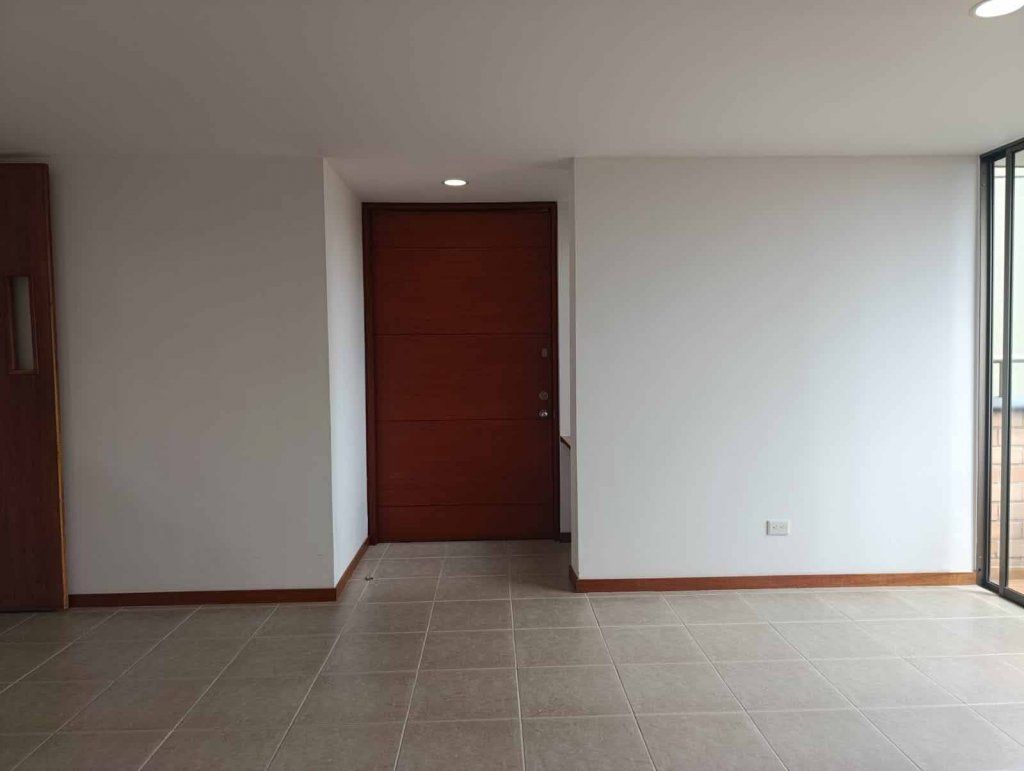 Apartamento en arriendo o venta Antioquia Medellín Los Naranjos 100 m2 Habitaciones 3 Baños 2 Garajes 2 Precio venta $940000000 Precio arriendo $6452000