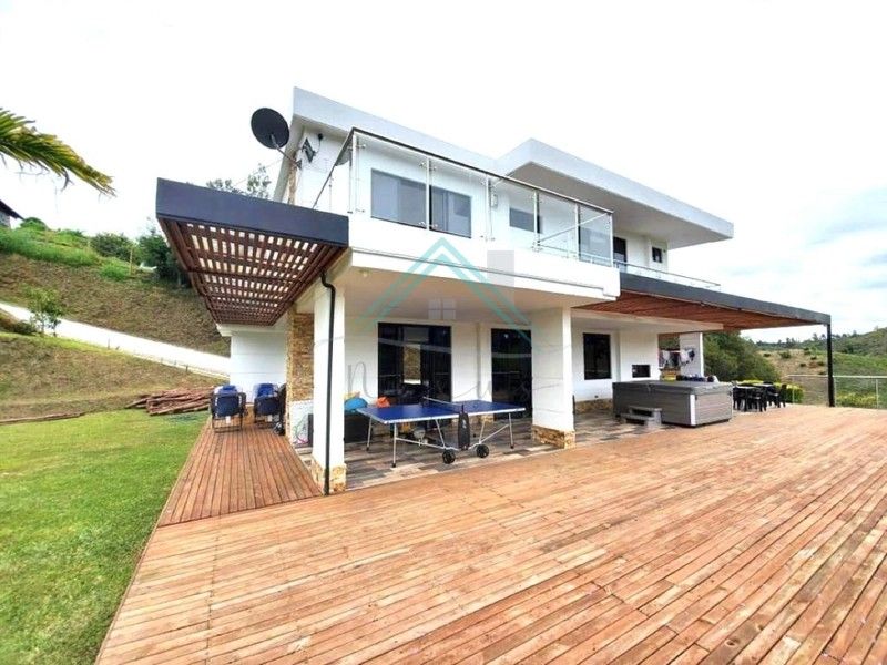 Casa en venta Antioquia Rionegro Ub Monteverde 360 m2 Habitaciones 4 Baños 3 Garajes 2 Precio $1300000000