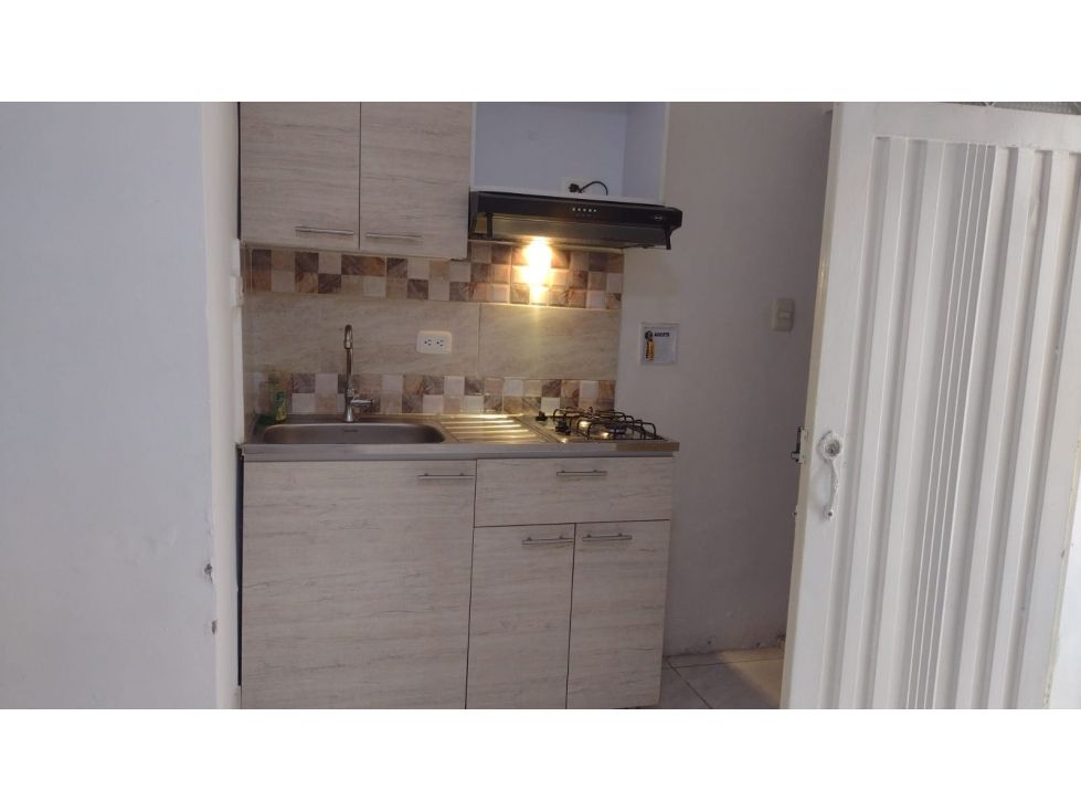 Apartaestudio en arriendo Antioquia Medellín San Bernardo 20 m2 Habitaciones 0 Baños 1 Garajes 0 Precio $1120000