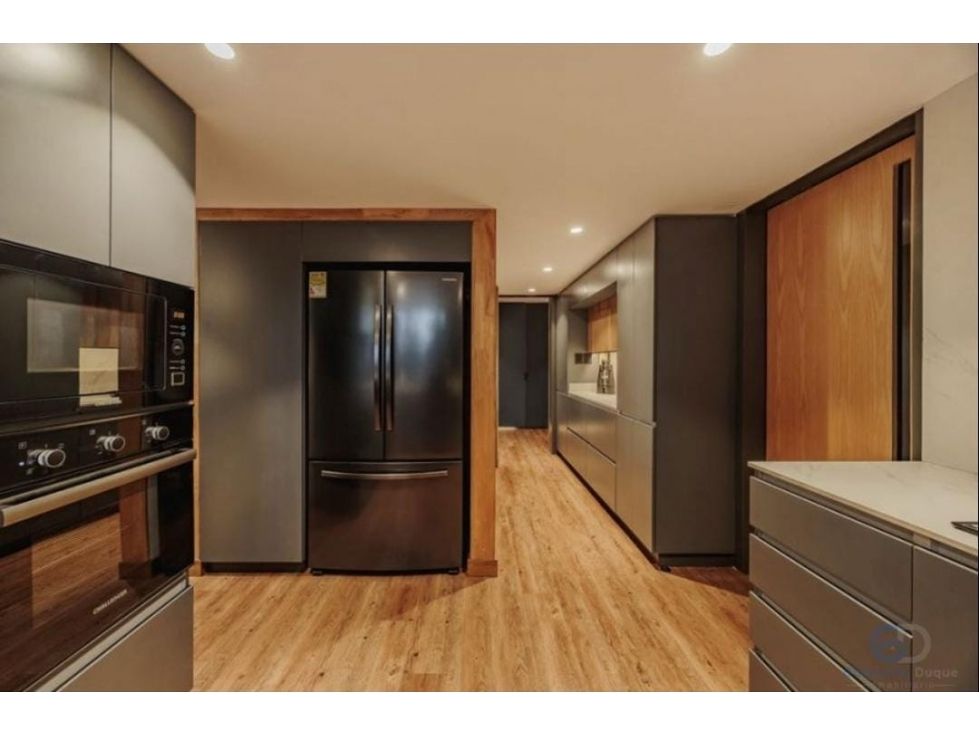 Apartamento en arriendo Antioquia Medellín Lalinde 180 m2 Habitaciones 3 Baños 4 Garajes 1 Precio $21500000