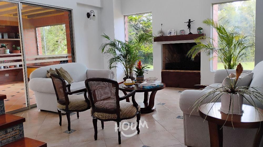 Casa en arriendo Antioquia Envigado Envigado 350 m2 Habitaciones 4 Baños 5 Garajes 4 Precio $14000000