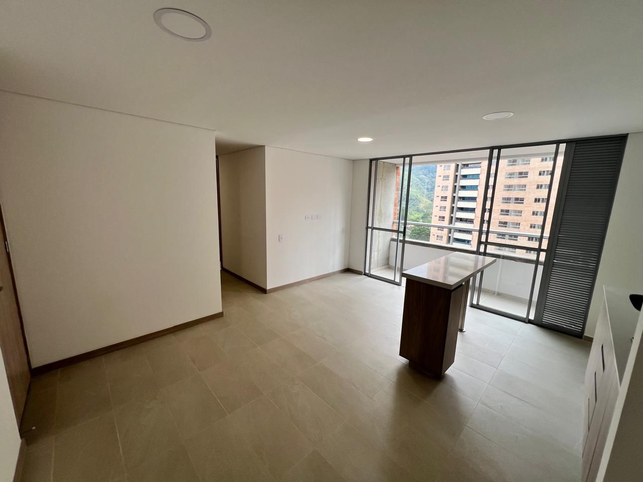 Apartamento en arriendo Antioquia Sabaneta Otros 70 m2 Habitaciones 3 Baños 2 Garajes 1 Precio $3000000